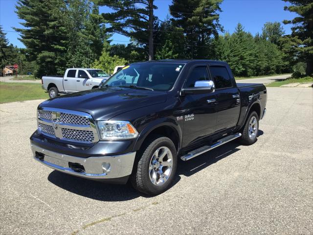 2017 RAM 1500 Laramie Crew Cab 4x4 57 Box