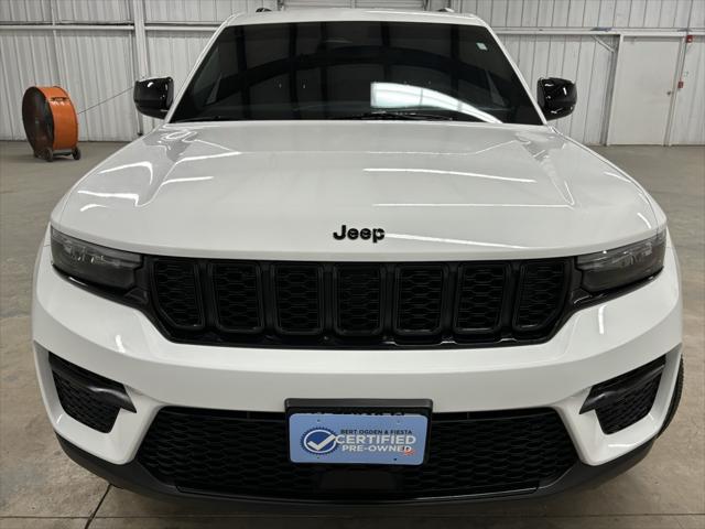 2023 Jeep Grand Cherokee Altitude 4x2