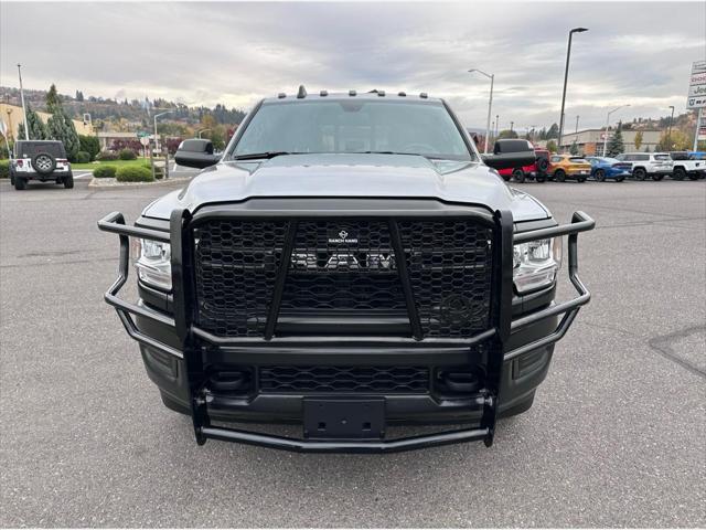 2022 RAM 3500 Tradesman Crew Cab 4x4 8 Box