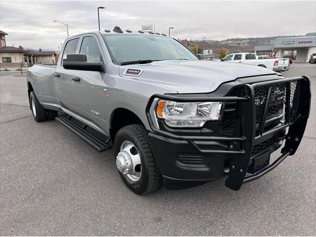 2022 RAM 3500 Tradesman Crew Cab 4x4 8 Box