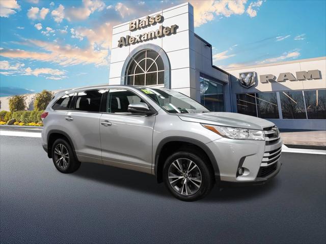 2018 Toyota Highlander SE 2018 Toyota Highlander SE