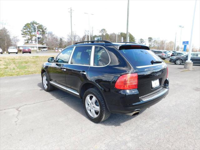 2005 Porsche Cayenne Standard