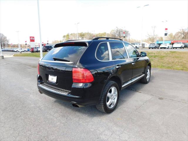 2005 Porsche Cayenne Standard