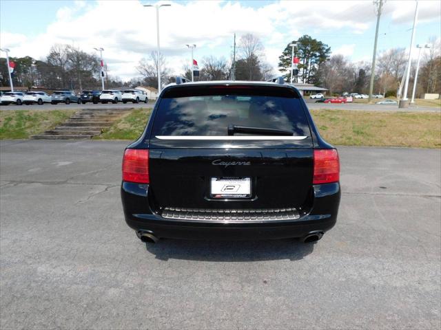 2005 Porsche Cayenne Standard