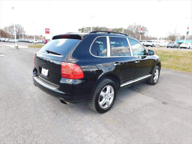 2005 Porsche Cayenne Standard