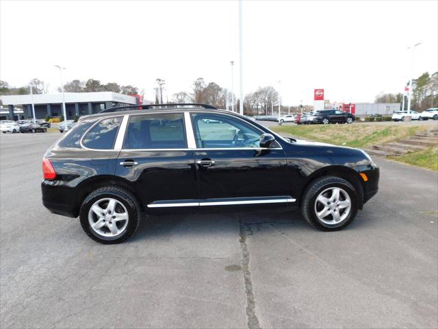 2005 Porsche Cayenne Standard