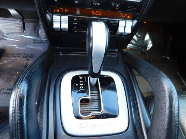 2005 Porsche Cayenne Standard