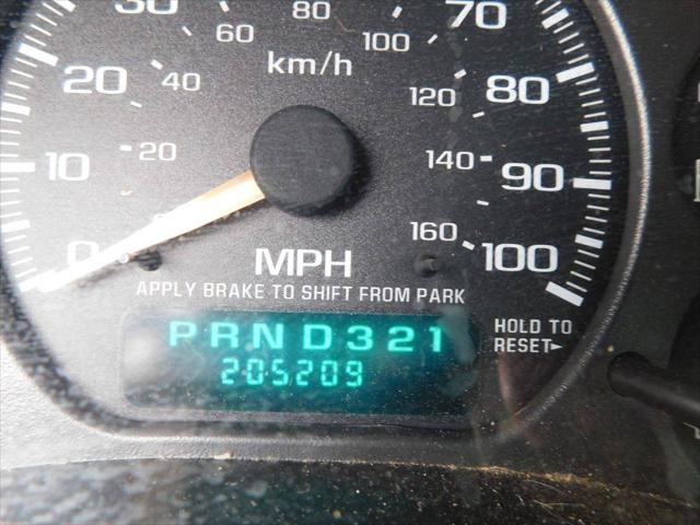 2002 Chevrolet Avalanche Base