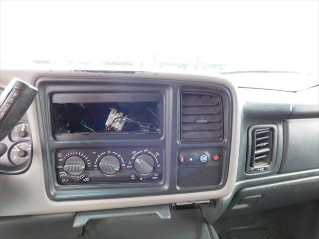 2002 Chevrolet Avalanche Base