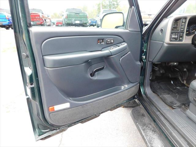2002 Chevrolet Avalanche Base