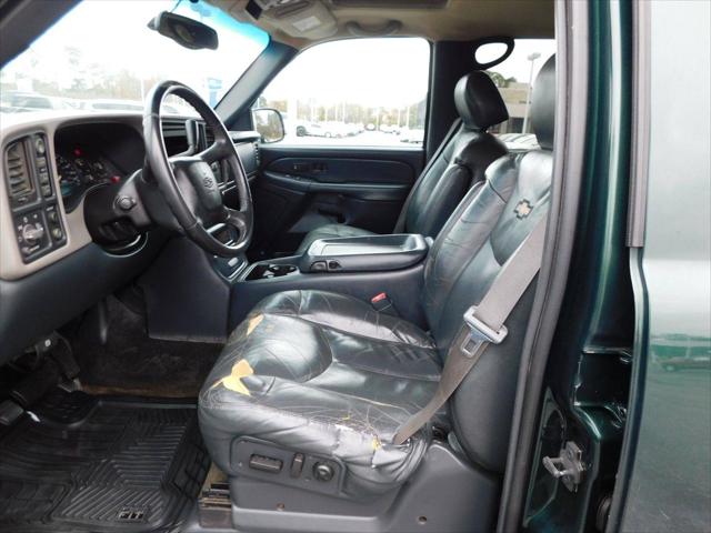 2002 Chevrolet Avalanche Base