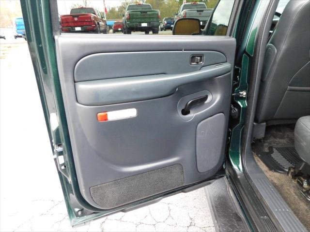 2002 Chevrolet Avalanche Base
