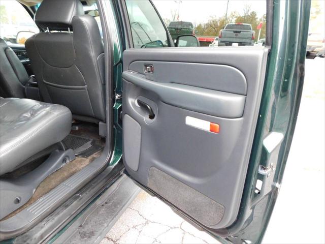 2002 Chevrolet Avalanche Base