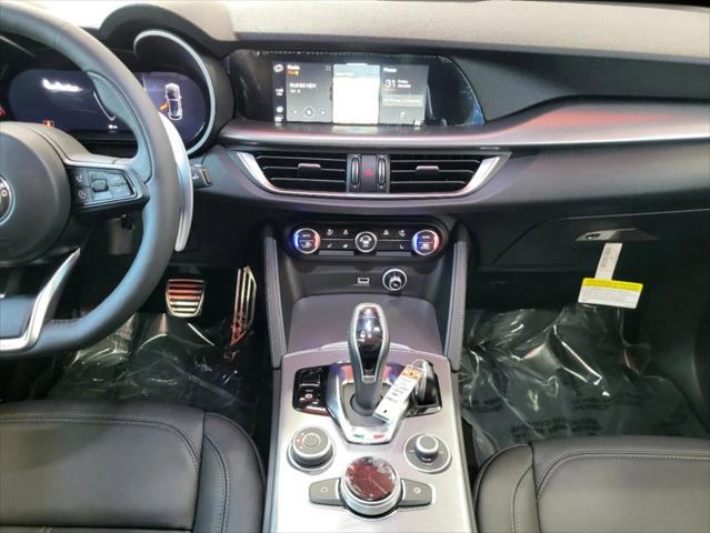 2025 Alfa Romeo Stelvio Sprint AWD
