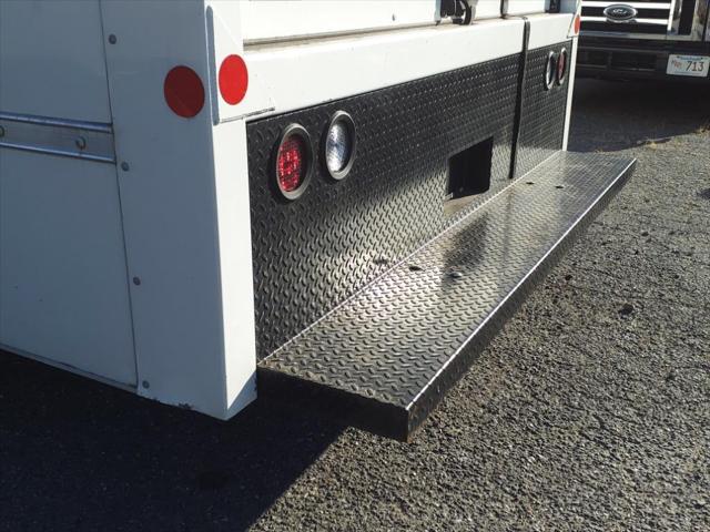 2023 Ford E-Series E-450 SD 2dr 158 in. WB DRW Cutaway Chassis