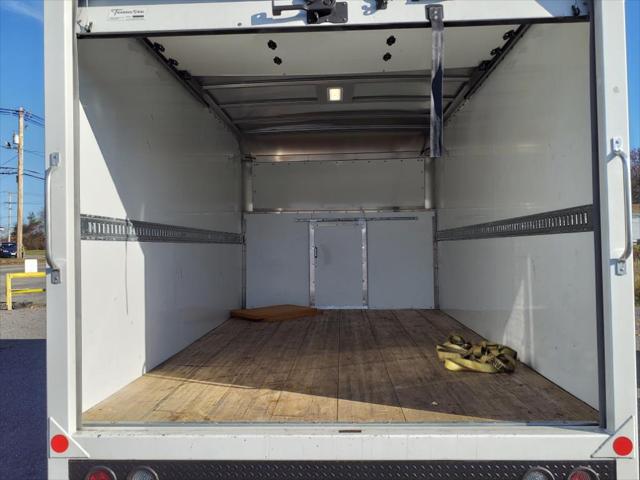 2023 Ford E-Series E-450 SD 2dr 158 in. WB DRW Cutaway Chassis