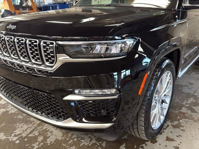 2023 Jeep Grand Cherokee Summit 4x4