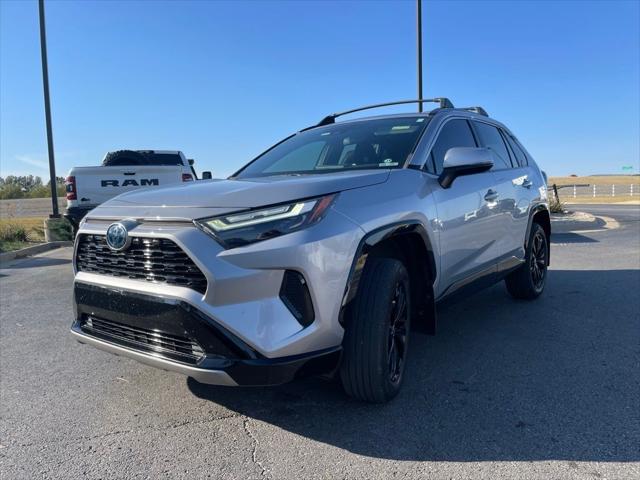 2022 Toyota RAV4 Hybrid SE