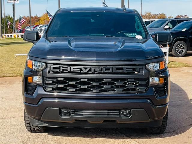 2023 Chevrolet Silverado 1500 4WD Double Cab Standard Bed Custom