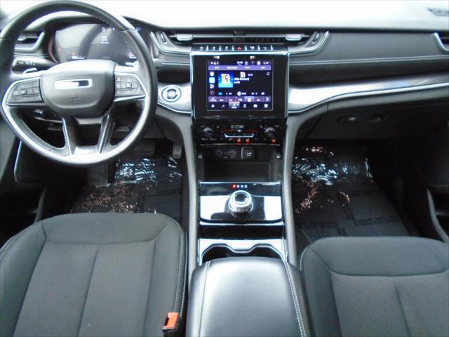 2021 Jeep Grand Cherokee Laredo 4x4