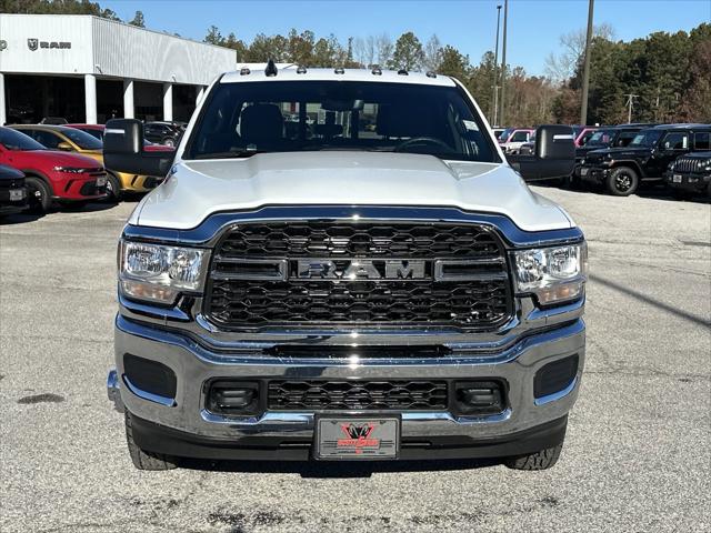 2024 RAM Ram 3500 RAM 3500 TRADESMAN CREW CAB 4X4 8 BOX