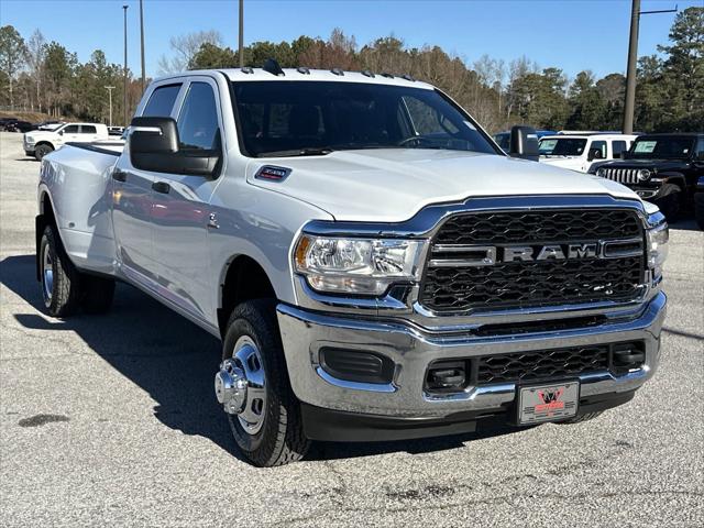 2024 RAM Ram 3500 RAM 3500 TRADESMAN CREW CAB 4X4 8 BOX