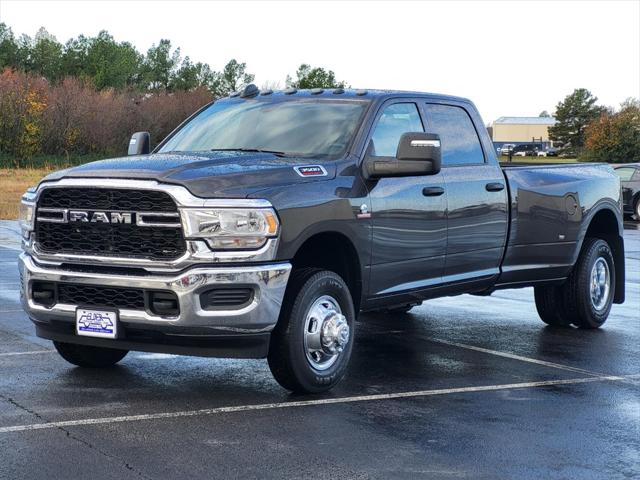 2024 RAM Ram 3500 RAM 3500 TRADESMAN CREW CAB 4X4 8 BOX