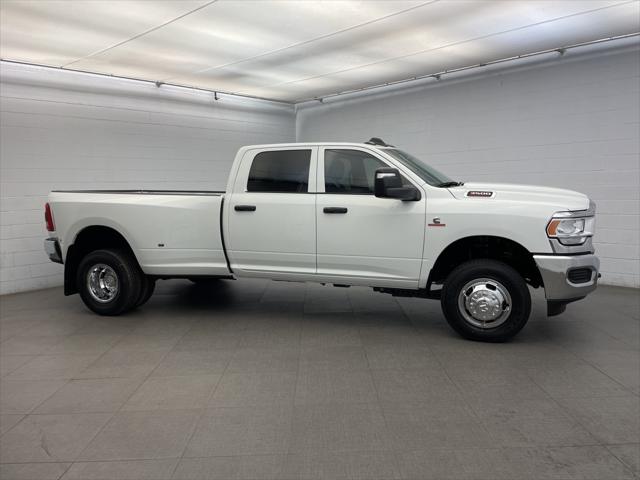 2024 RAM Ram 3500 RAM 3500 TRADESMAN CREW CAB 4X4 8 BOX