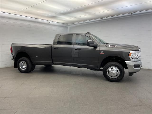 2024 RAM Ram 3500 RAM 3500 TRADESMAN CREW CAB 4X4 8 BOX