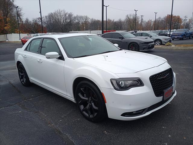 2022 Chrysler 300 S 2022 Chrysler 300 S