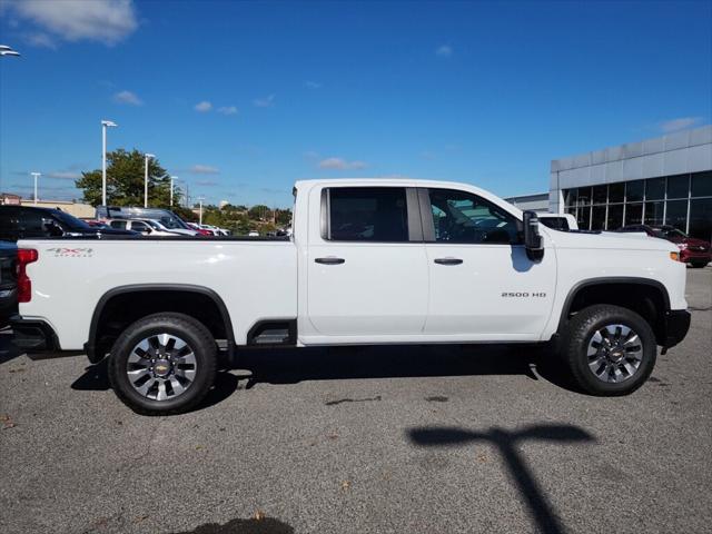 2024 Chevrolet Silverado 2500HD 4WD Crew Cab Standard Bed Custom