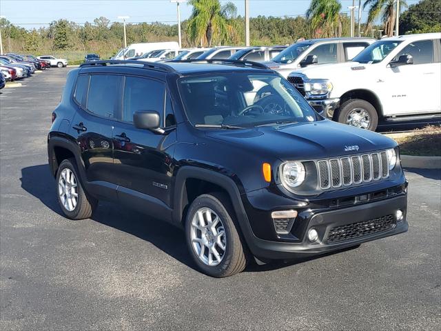 2023 Jeep Renegade RENEGADE LATITUDE 4X4