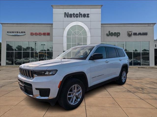 2023 Jeep Grand Cherokee L Laredo 4x4