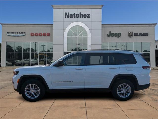 2023 Jeep Grand Cherokee L Laredo 4x4