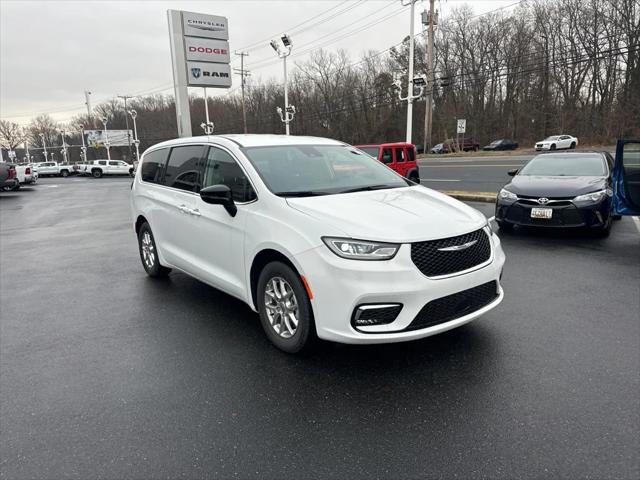 2024 Chrysler Pacifica PACIFICA TOURING L