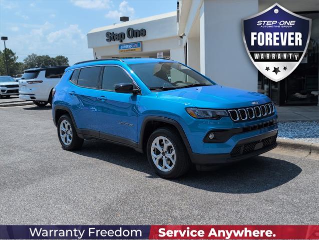 2025 Jeep Compass COMPASS LATITUDE 4X4