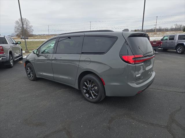 2021 Chrysler Pacifica Touring L AWD