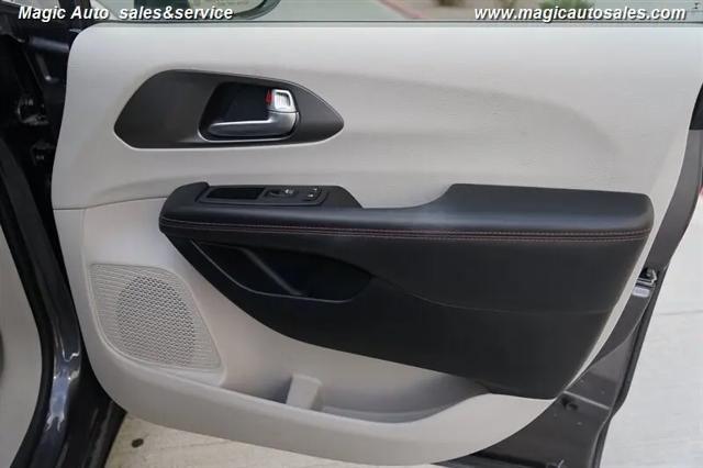 2020 Chrysler Pacifica Touring