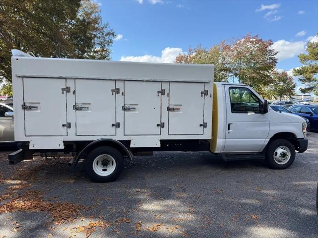 2017 Ford E-450 Cutaway E-450