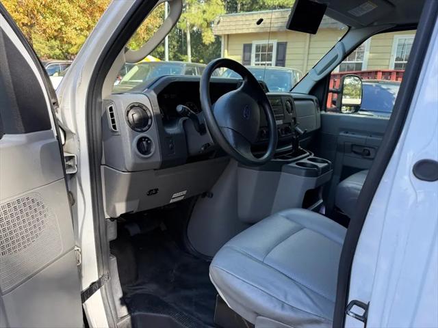 2017 Ford E-450 Cutaway E-450