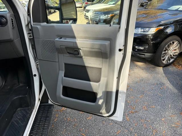 2017 Ford E-450 Cutaway E-450