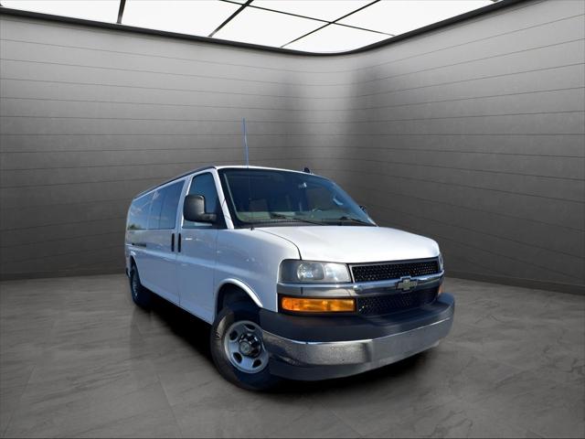 2021 Chevrolet Express Passenger RWD 3500 Extended Wheelbase LT 2021 Chevrolet Express Passenger RWD 3500 Extended Wheelbase LT