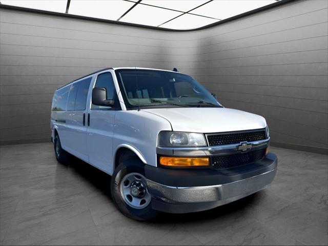 2021 Chevrolet Express Passenger RWD 3500 Extended Wheelbase LT 2021 Chevrolet Express Passenger RWD 3500 Extended Wheelbase LT