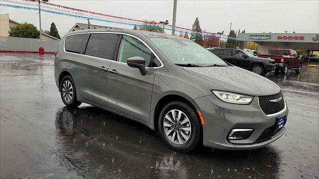 2022 Chrysler Pacifica Hybrid Touring L 2022 Chrysler Pacifica Hybrid Touring L
