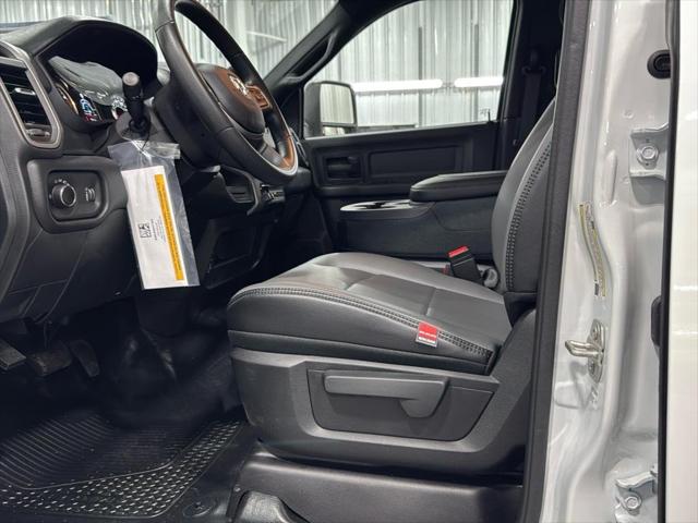 2024 RAM Ram 3500 Chassis Cab RAM 3500 TRADESMAN CREW CAB CHASSIS 4X2 60 CA