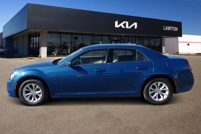 2022 Chrysler 300 Touring