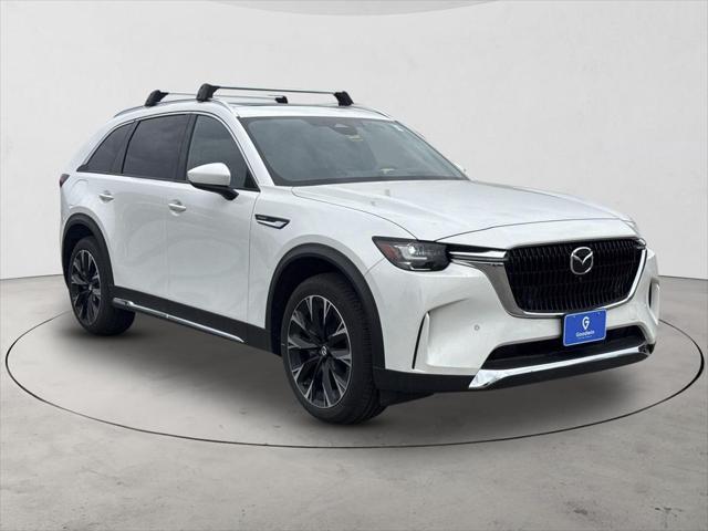 2025 Mazda X-90 Premium Plus Package