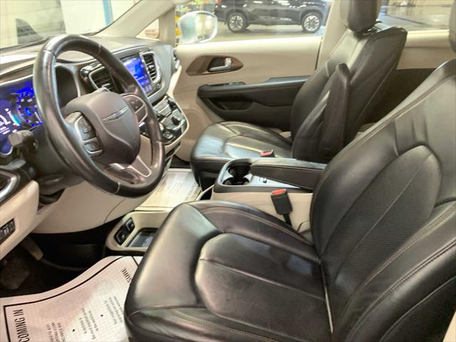 2017 Chrysler Pacifica Touring-L Plus
