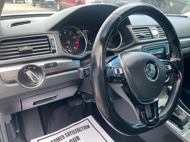 2017 Volkswagen Passat 1.8T SE