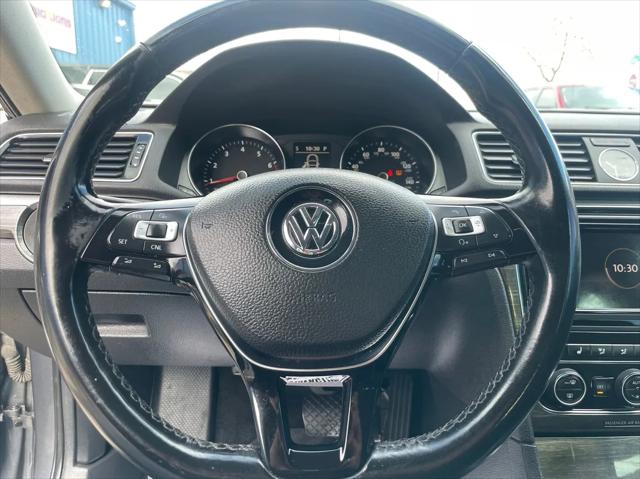 2017 Volkswagen Passat 1.8T SE